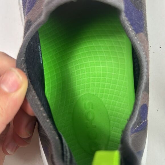 OOFOS OOmg eeZee Midnight Camo Slip On Sneakers - Picture 11 of 14